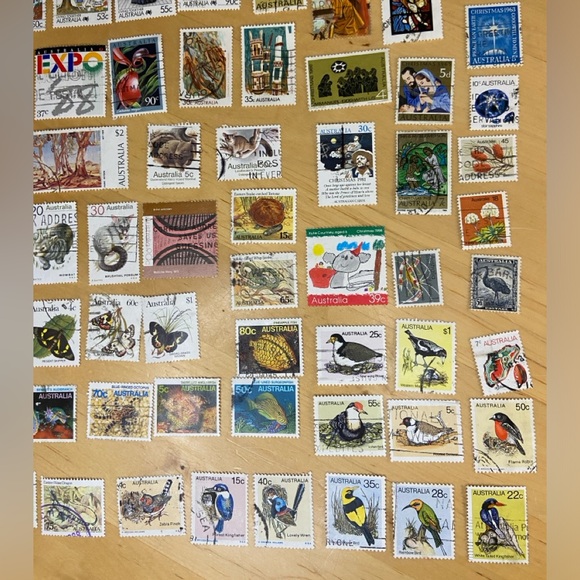 Vintage Australia Postage Stamps (1950-1980’s) - Picture 2 of 5